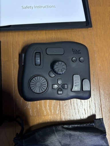 TourBoxNEO 左手デバイス