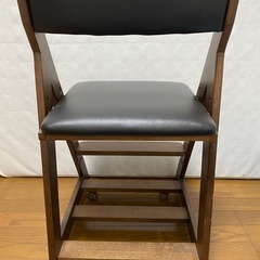 学習イス　ニトリの画像