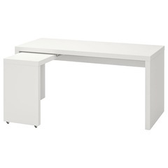 IKEAテーブル