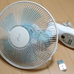 壁掛け扇風機