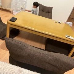 コタツテーブルの画像