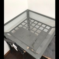 ダイニングテーブルの画像