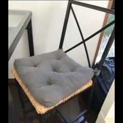 ダイニングテーブルの画像