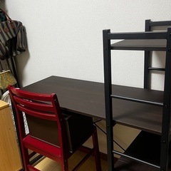 【最終値下げ】ニトリ 棚付きデスクの画像