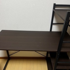 【最終値下げ】ニトリ 棚付きデスクの画像