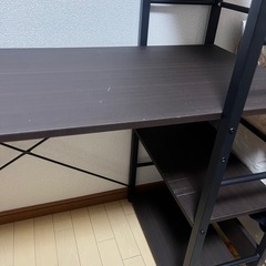 【最終値下げ】ニトリ 棚付きデスクの画像