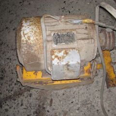 ３相２００ｖモーター　３馬力？　バーンクリーナー　銅線　減速モーター？