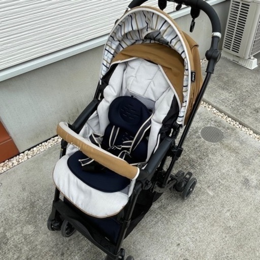 コンビ A型　ベビーカー