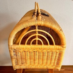 【お引き渡し者決定】【新品・未使用】ペット用キャリア　ワンチャン・猫ちゃん用　ラタンキャリアの画像