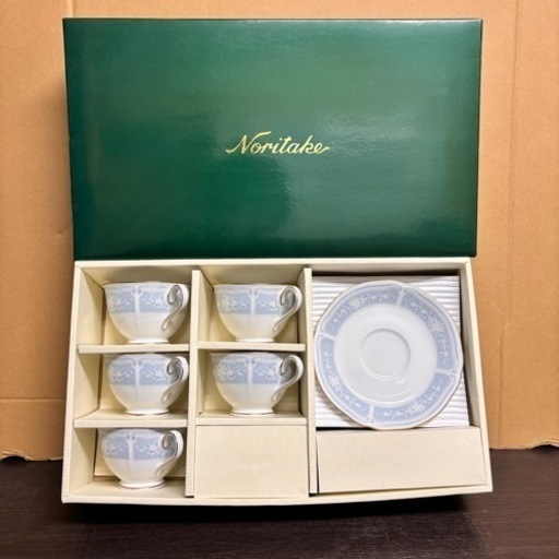 s0928607 未使用品 Noritake ノリタケ カップ&ソーサー 5点セット レースゴールド ブランド 食器 コップ 皿 花柄 白 金彩 ティー 中古品