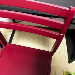 椅子 赤色 木製の画像