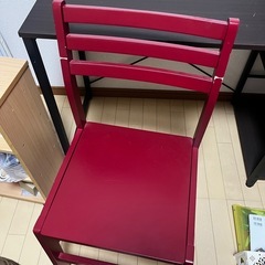 椅子 赤色 木製の画像