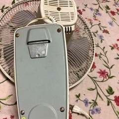 壁掛け扇風機です　リモコン付きの画像