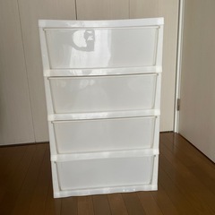 衣装ケースの画像