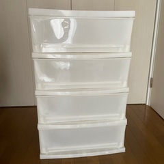 衣装ケースの画像