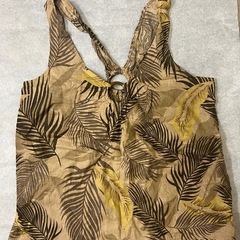 ボタニカル リーフ　トップス