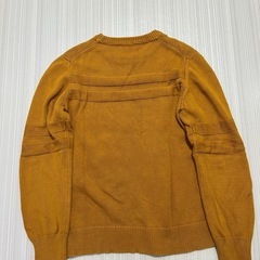 urban research ニットセーターの画像