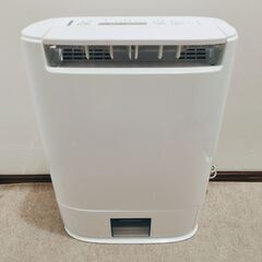 🍎パナソニック 衣類乾燥除湿機 ナノイー搭載 デシカント方式 F-YZTX60-W