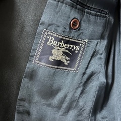 バーバリーBurberrysメンズ
トラッドブレザーの画像