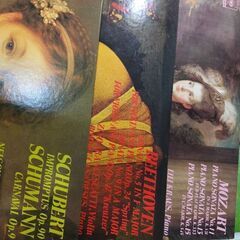 値下げしました。クラシックレコード5セット+レコード説明本１冊の画像