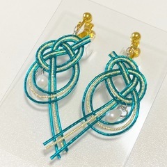 ハンドメイド 水引 あわじ結びのイヤリング