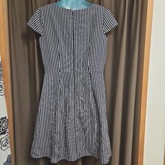 【美品】黒×白ストライプ！着痩せライン！Mサイズ！の画像