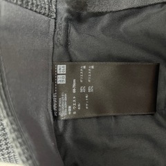 ユニクロ　スラックスの画像
