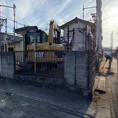 解体工事トラック中型運転手元