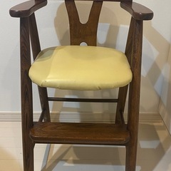 高級木製　ベビーキッズチェア　アーム付　クリーム本革シート