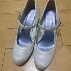BENIR ブライダルシューズ　ストラップ付きパンプス