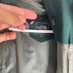 ノースフェイスナイロンパーカーの画像