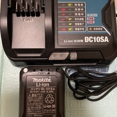 マキタ　バッテリー＆充電器　10.8vの画像