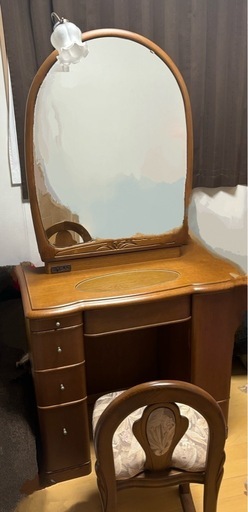 高品質 22万円 高級家具屋にて購入 ドレッサーライト付き 椅子セット