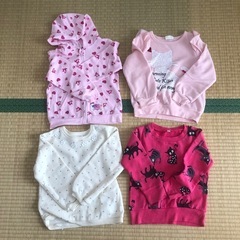 〈取引先決定〉子供服 冬服 女の子 110サイズ まとめて11点セット 肌着 長袖 ロンT 長ズボン ジャンパーの画像