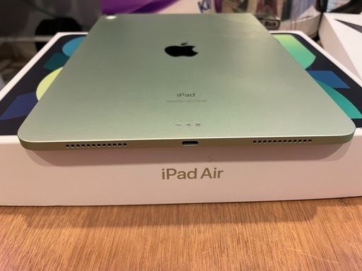Ipad Air 第4世代
+ アップル製キーボード