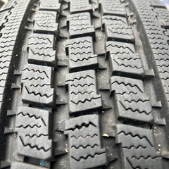 TOYOtiresdelvex93418年2本21年2本195/80r15.107/105nltの画像