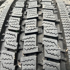 TOYOtiresdelvex93418年2本21年2本195/80r15.107/105nltの画像