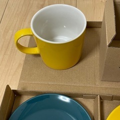 LOGOS ロゴス　未使用陶器マグカップ、小皿セットの画像
