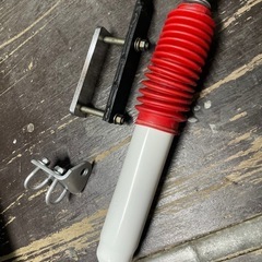 ステアリングダンパー
