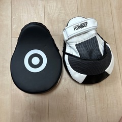 ボクシンググローブ