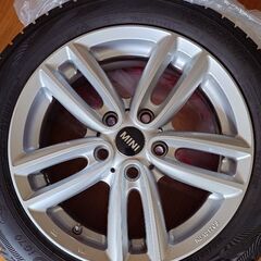 MINI スタッドレスタイヤ/ホイール4本セット(195/55R16)の画像