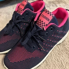 新品未使用☆ランニングシューズの画像
