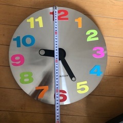 オシャレな壁掛け時計の画像