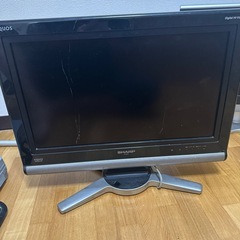 SHARP 20インチ 液晶テレビ ②