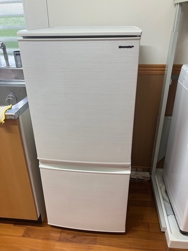 シャープ　冷蔵庫