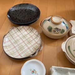 丸皿、角皿、土鍋、九谷焼花瓶　などまとめ売りの画像