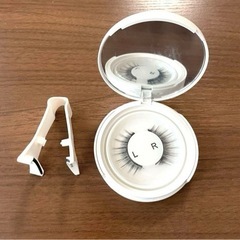 マグネット式つけまつげ