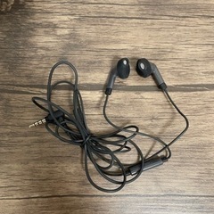 【新品未使用】ELECOM ハンズフリー通話対応イヤホン/L型プラグ