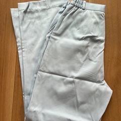 北里大学 看護学部 ユニフォーム パンツ セットの画像