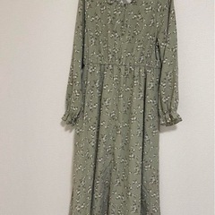 Lutique しまむら ワンピース 花柄の画像